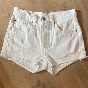 LEVI’S Premium Big “E” White High-Rise 501 Jean Shorts Size 26 Thrashed EUC